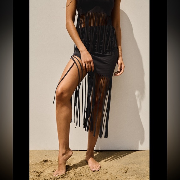 ZARA FRINGED RIBBED SKIRT - Picture 2 of 10